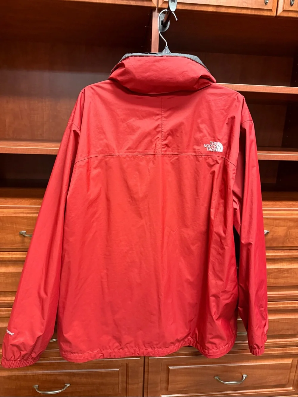 The North Face Men’s Red Hyvent Lightweight Jacket